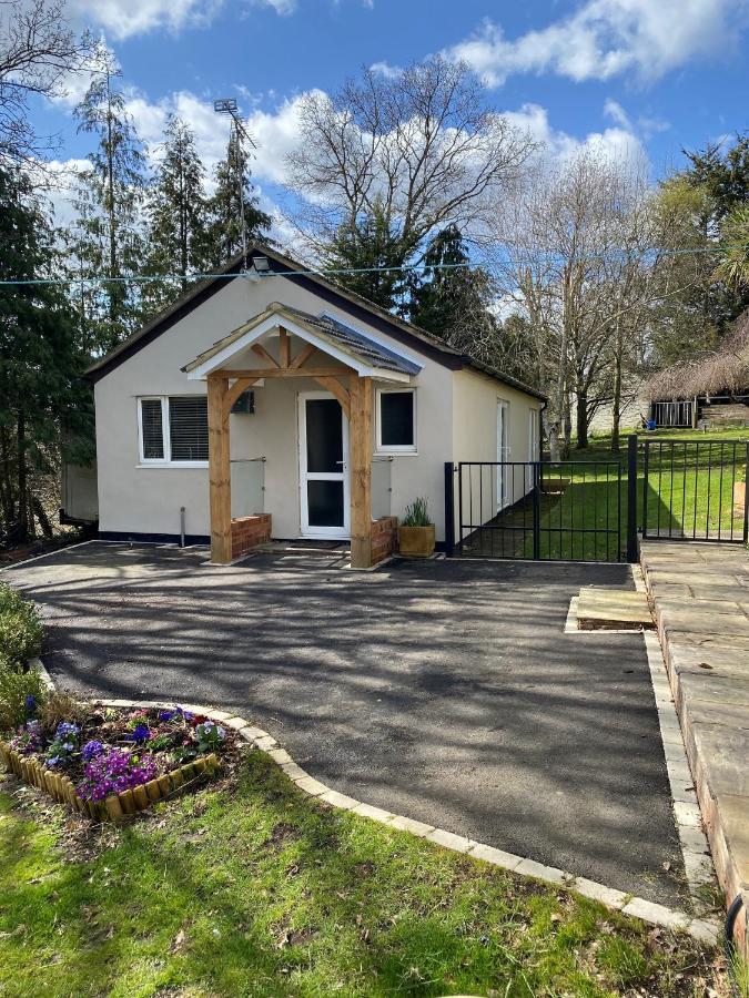 Chase Bungalow Billericay Exterior foto